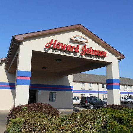 Howard Johnson By Wyndham Wichita Airport Kültér fotó