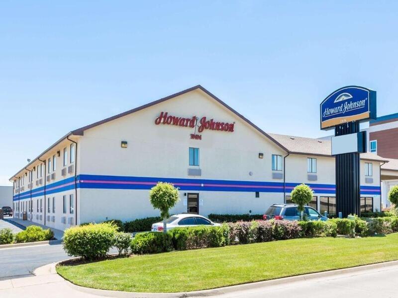 Howard Johnson By Wyndham Wichita Airport Kültér fotó