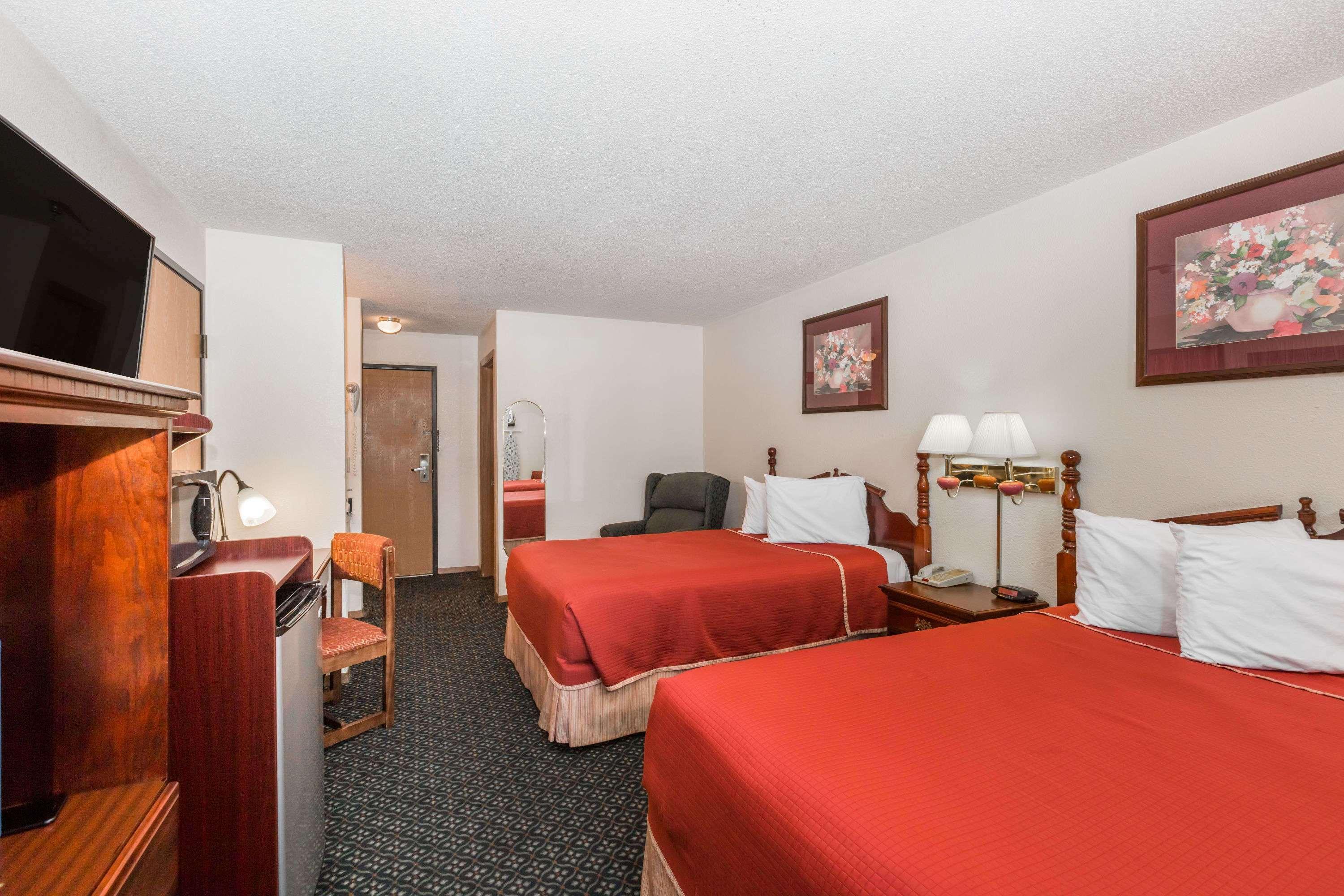 Howard Johnson By Wyndham Wichita Airport Kültér fotó
