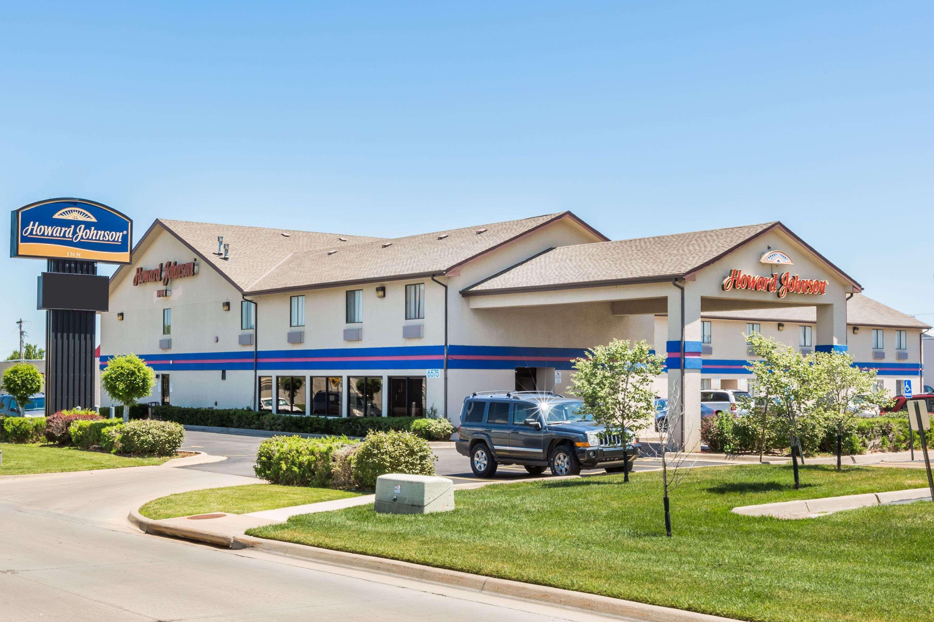Howard Johnson By Wyndham Wichita Airport Kültér fotó